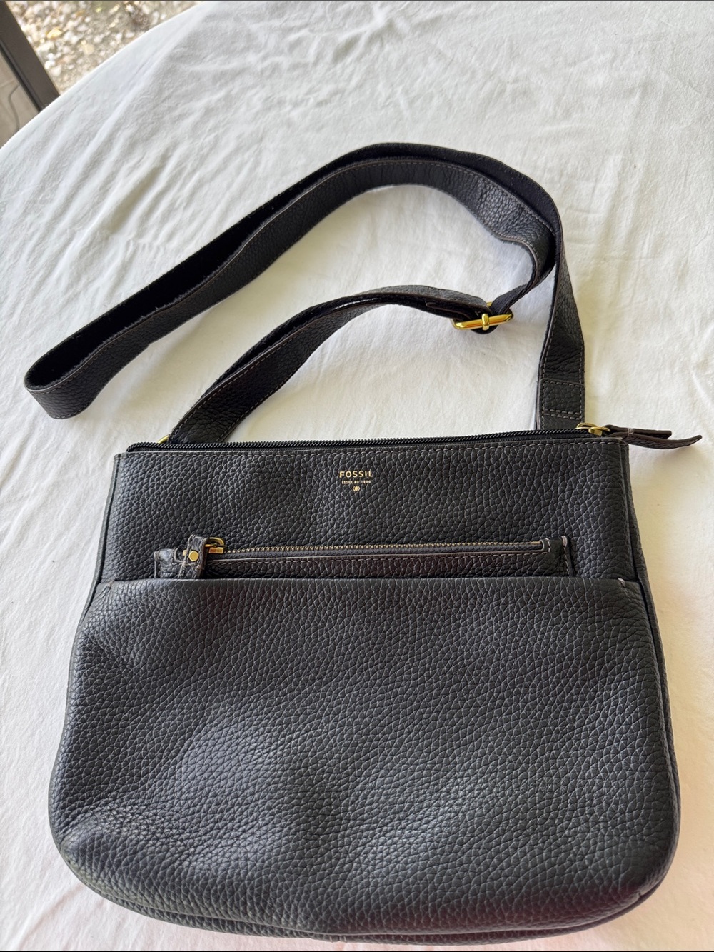 Fossil Black Pebbled Leather Shoulder Bag with Gold Accents 11” L x 9” H